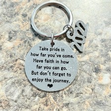 2022 Graduation Inscribed Circle Keychain Key Ring