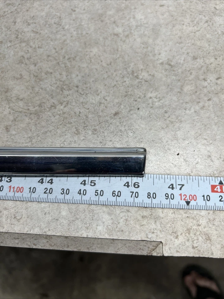 Ford Custom 300 1957 2 puertas puerta derecha moldura superior Foto 2 de 4