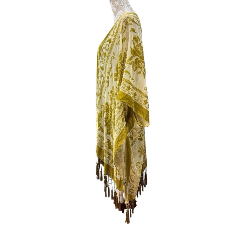 Jaqueta Boho Burnout Veludo Kimono Espanador Franja Aberta Anos 70 Verde Outono Transparente - Imagem 2 de 4