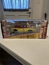 Greenlight 1977 FORD BRONCO "SHELL OIL" RED & YELLOW 1/24 Greenlight CHASE