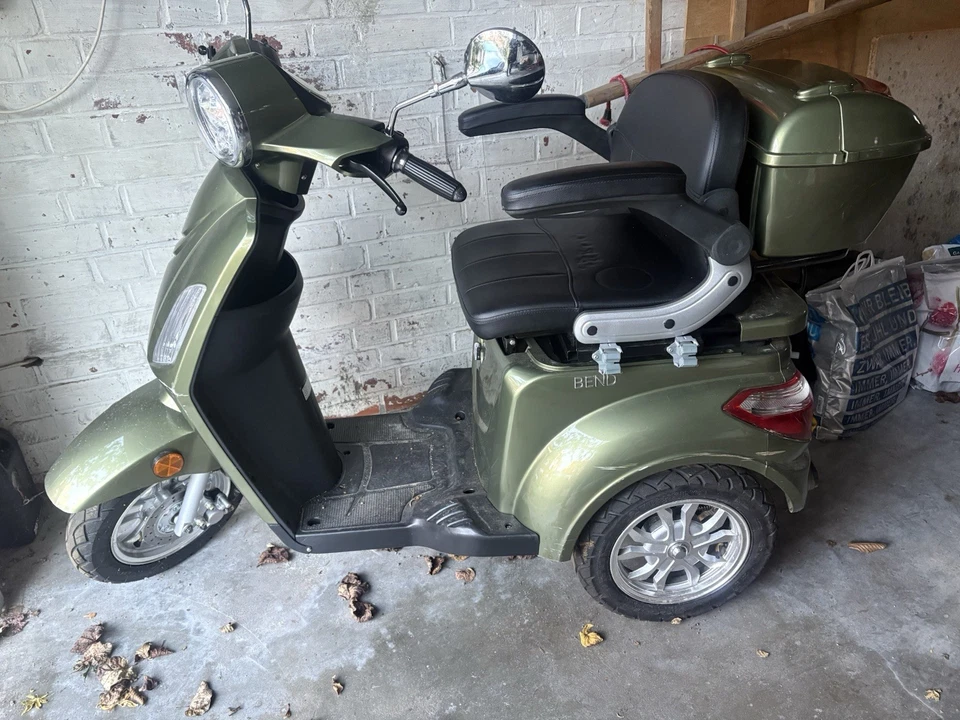 Nova-Motors Bendi LI 20km/h grün Metallic