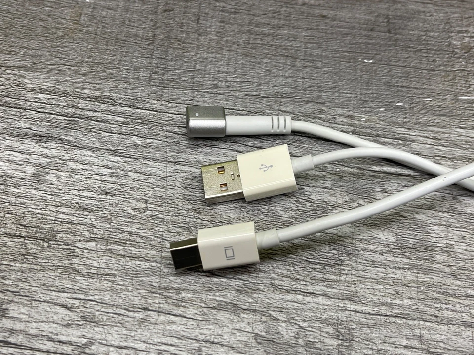 Apple Cinema Display LED A1267 24" LED Silver MB382LL/A - 1920x1200 MagSafe USB - Image 4 of 4