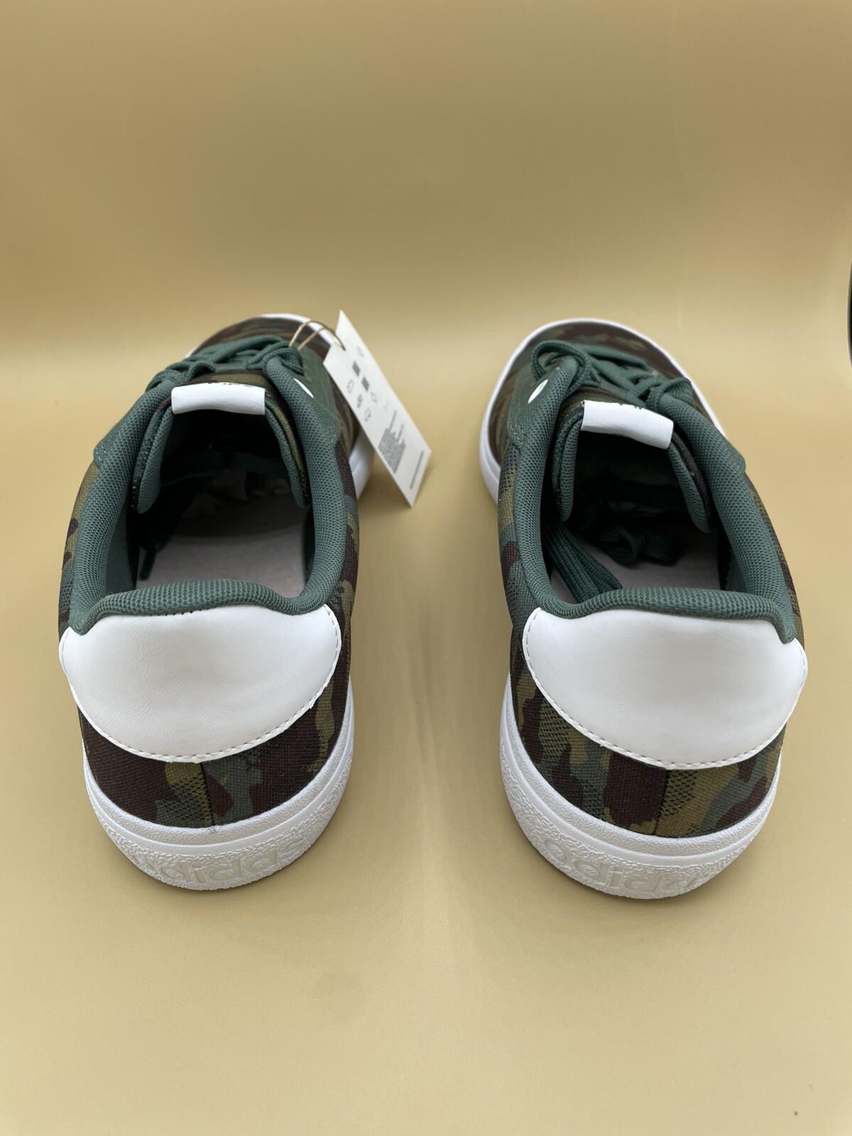 SAOLA Scarpe da skateboard uomo mimetiche Adidas VULCRAID3R taglia 11 5 nuove con scatola GW6640