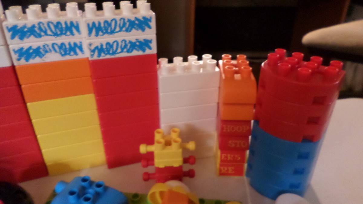 LEGO ~ Kid K'NEX ~ Duplo ~ Elmo & Cookie Monster ~ Truck ~ Bricks