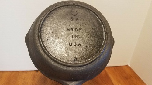 Vintage Antique SK 5D Cast Iron Pan Skillet Made in USA 3 Notch Heat ring 8 3/4" - Picture 4 of 6