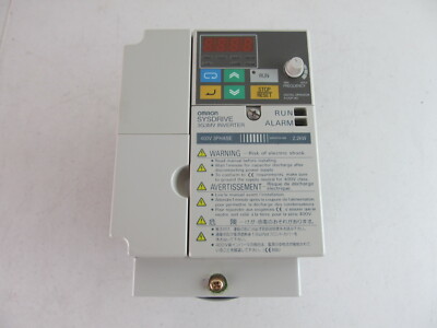 Variateur OMRON SYSDRIVE 3G3MV-A4022 400V Triphasé - Occasion, état Correct, Peut-être Poussiéreux