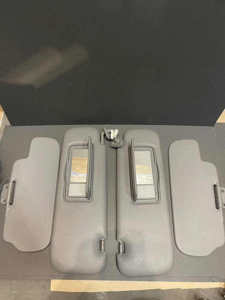 丰田陆地巡洋舰遮阳板套装灰色皮革双折叠梳妆镜 1998-02 — 第 4/4 张图片