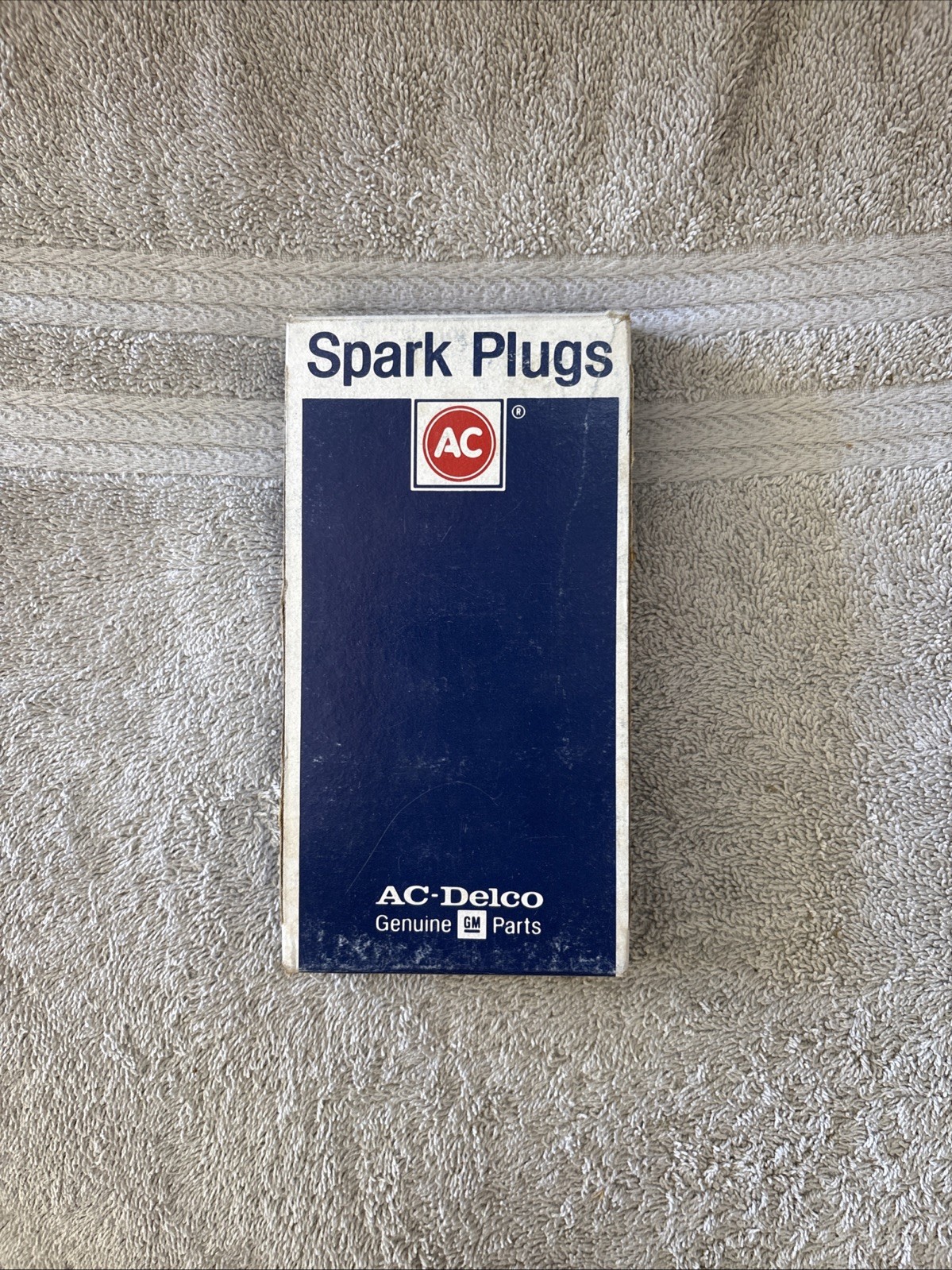 AC DELCO 5613877 R45TSX SPARK PLUGS SET OF 8 NOS Made In The USA Vintage