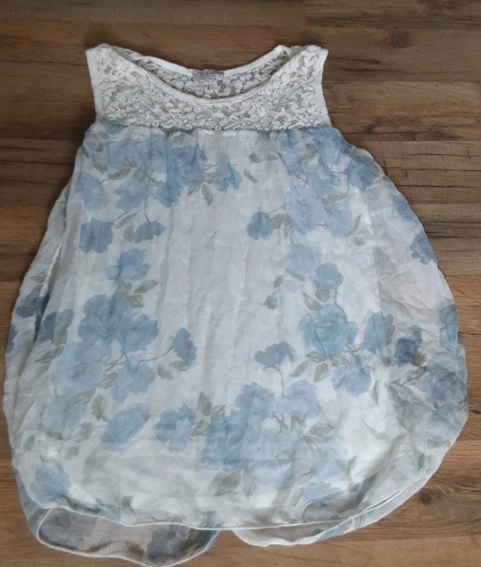 Bellambia Silk Blouse in Size Small for Women