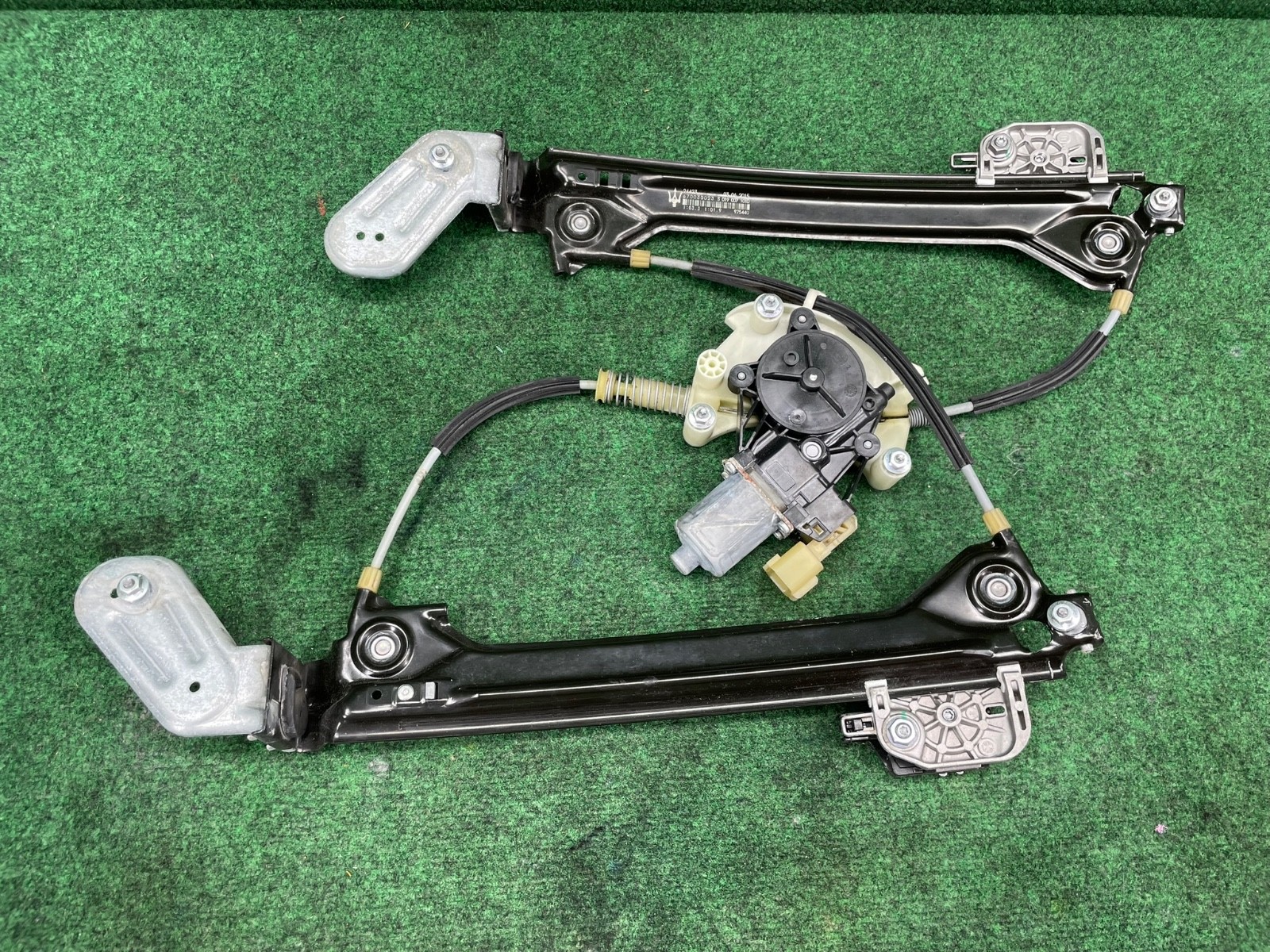 Maserati Ghibli 2014-2017 REAR+LEFT Window regulator