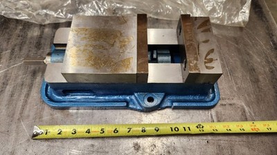 Kurt A50-1   5'' Milling Machine ANGLOCK Vise NEW OLD STOCK, NO TAG OR HANDLE.