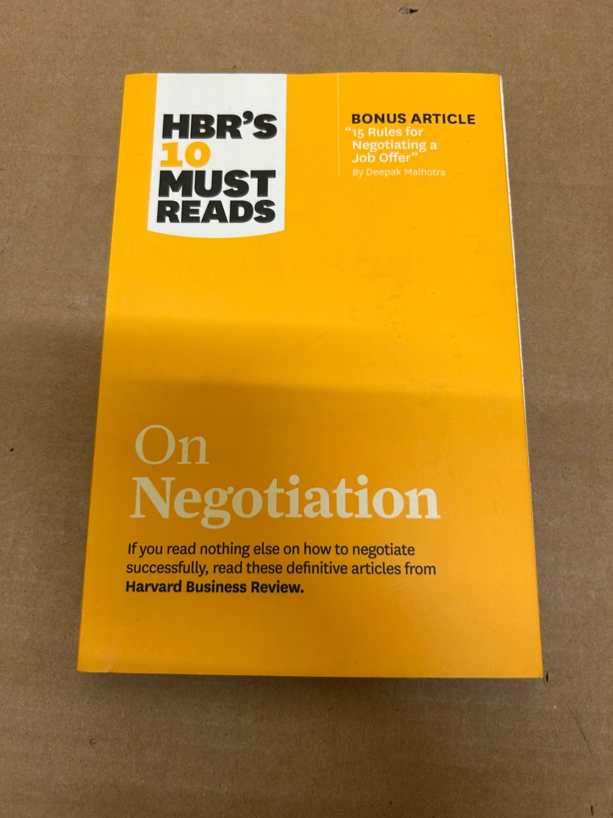 Harvard Business HBR's 10 Must Reads on Negotiation (Paperback) Free P+P