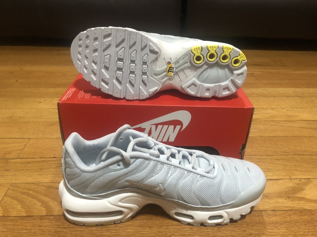 NIKE AIR MAX PLUS (GS) AURA-AURA-WHITE SZ 4Y-WOMENS SZ 5.5