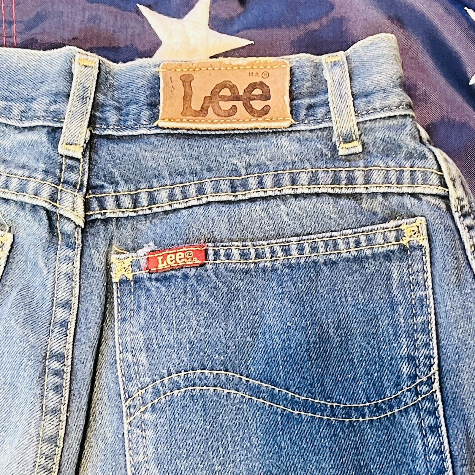 Vintage 1980’s Distressed Womens Lee jeans size 3… - image 5