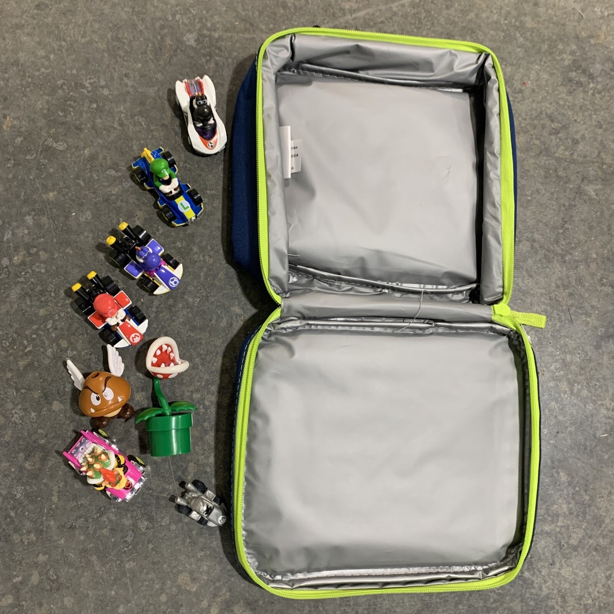 MARIO Kart Lunch Box 3-D Lunchbox NeW Fully Insulated LunchBag w