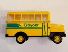 Crayola Color Express Yellow School Bus Toy Crayon Holder VTG 1992 no sharpener