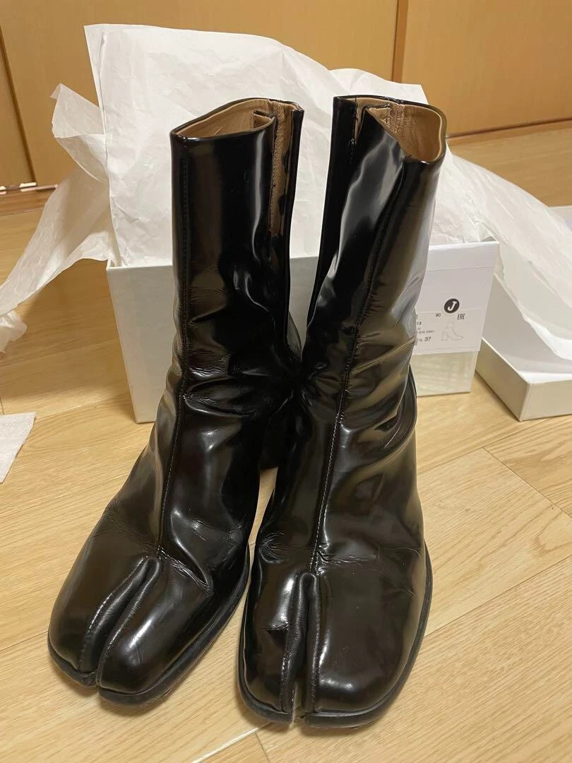 Maison margiela hotsell tabi boots used