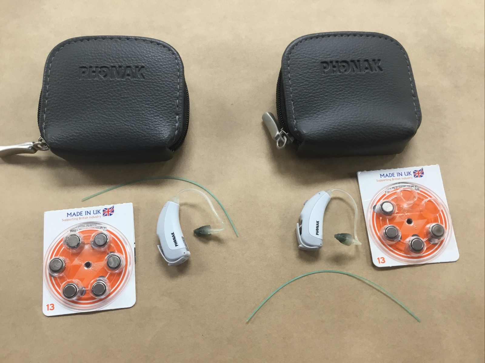 Phonak Nathos S+ Micro Digital Hearing Aids X2 In Protective Cases eBay