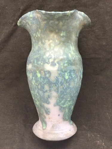 Robinson Ransbottom National Pottery Vase Orchid Drip Glaze 9" x 5 1/2" - Picture 14 of 17