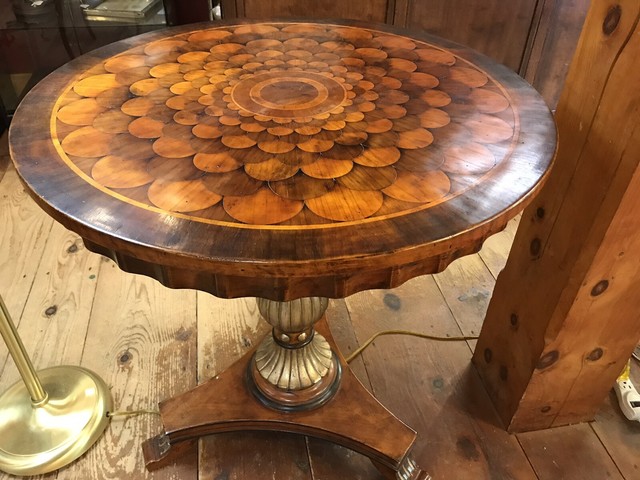 Benzara Attractive Wood Polyurethane Table Decorative For Sale