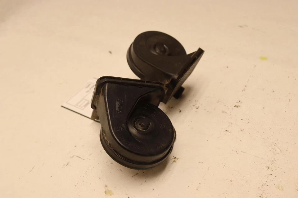 2015-2019 GMC SIERRA 2500 HD LOW & HIGH HORN PITCH TONE SIREN SIGNAL PAIR OEM - Image 3 of 4