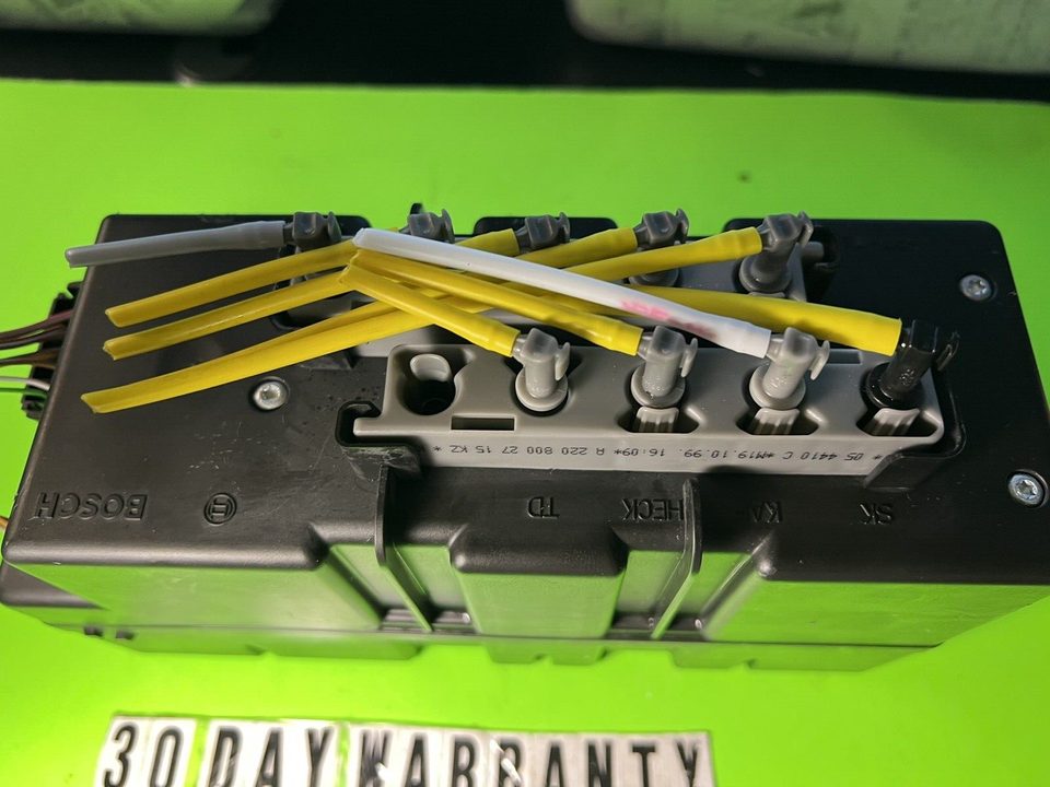 20002006 MERCEDES W220 CENTRAL LOCKING VACUUM PUMP PNEUMATIC CONTROL