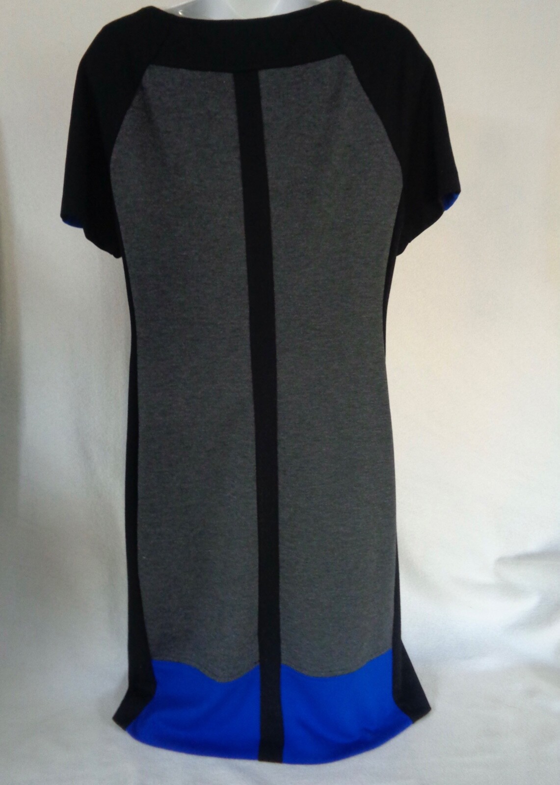 VINTAGE VENUS BLACK & BLUE BLOCK KNEE LENGTH SHORT SLEEVE JERSEY KNIT