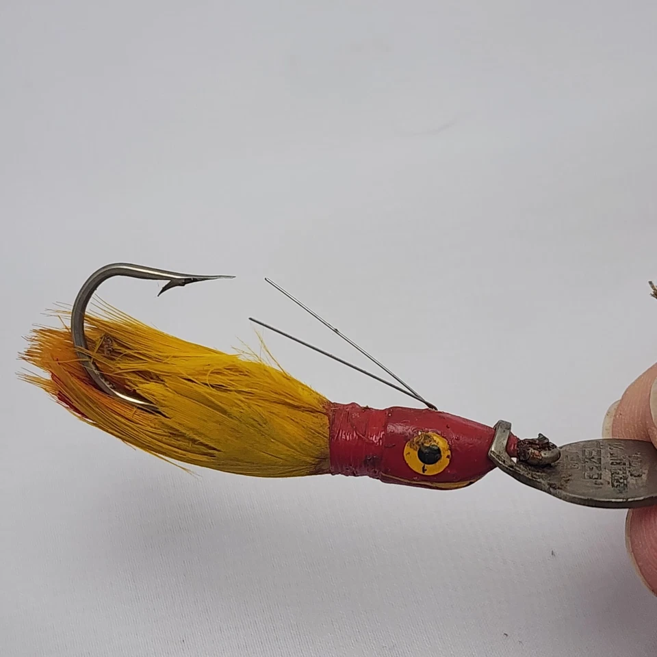 Lote de 2 señuelos emplumados vintage Weezel Bait Company The Weezel Foto 2 de 4