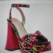Betsey Johnson "Brylie" Platform Leopard Floral Sandals. NIB. Size 5