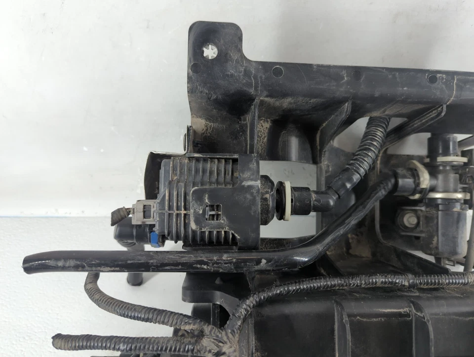 Vasilha de carvão a vapor Chevrolet Volt 2018 HIH7K - Imagem 2 de 4