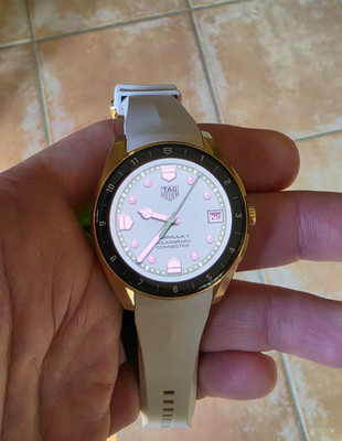 TAG Heuer SBT8011.BT0036 Calibre E5 Connected Golden Bright Edition 40mm Watch