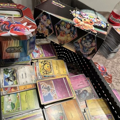 Pokémon 100 Cards English Mint Condition 