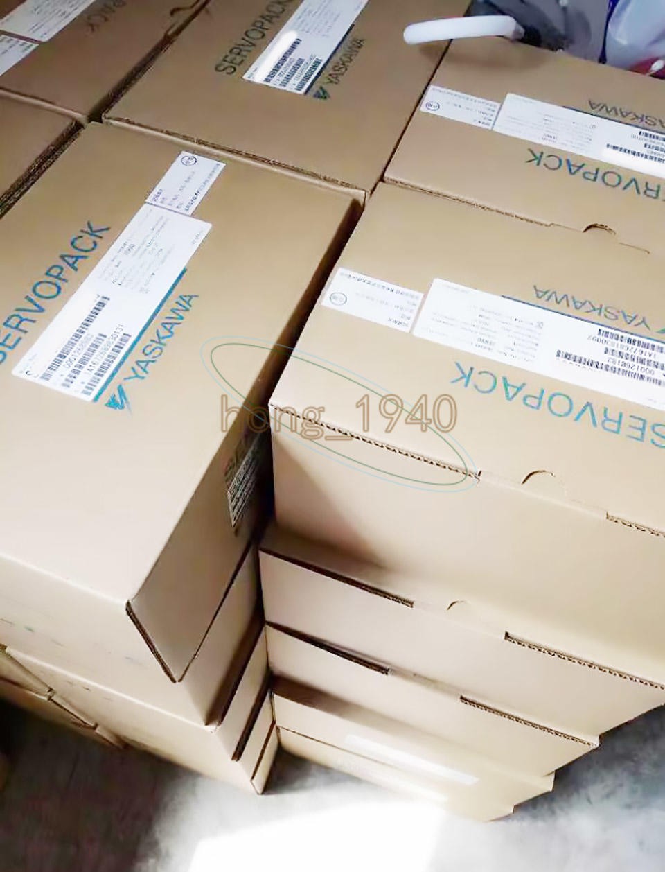 ONE NEW YASKAWA servo drive SGDV-3R5D21A