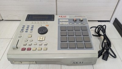 Akai MPC2000XL Sampler Vintage MPC Drum Machine Sequencer Power On On Only Japan