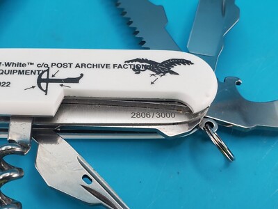 ビクトリノックスOff-White 1.3611.OW ビクトリノックスOff-White 1.3611.OW Victorinox Off-White™ c