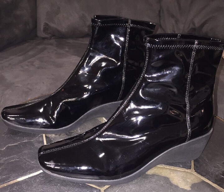 Bandolino Waterproof Black Ankle Boots Waterproof Size 7.5 Bandolino Waterproof Black Ankle Boots Waterproof Size 7.5