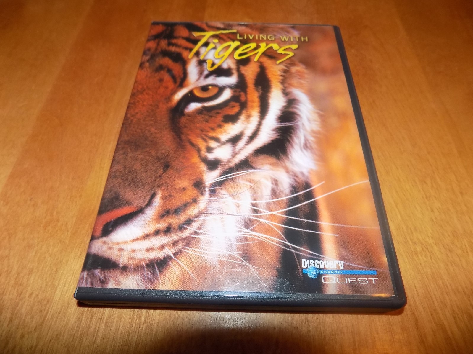 LIVING WITH TIGERS Bengal Tiger Discovery Channel Quest India Predators