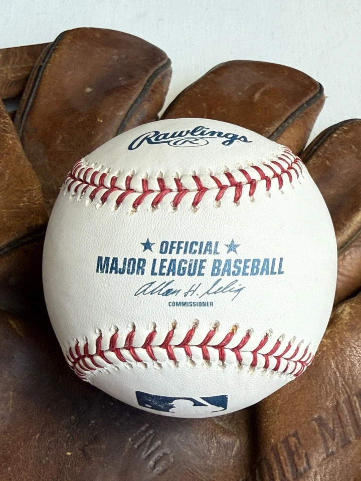 Brandon Webb Signed Autographed Official Major League (OML) Baseball - Image 2 of 2