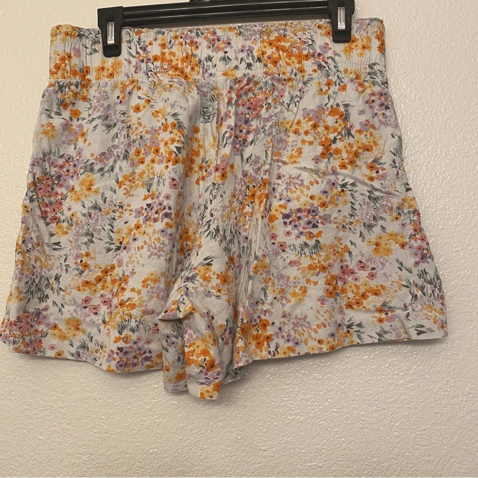 H&M Linen viscose Blend Pull On Shorts hi rise micro floral print pockets size M - Image 4 of 4