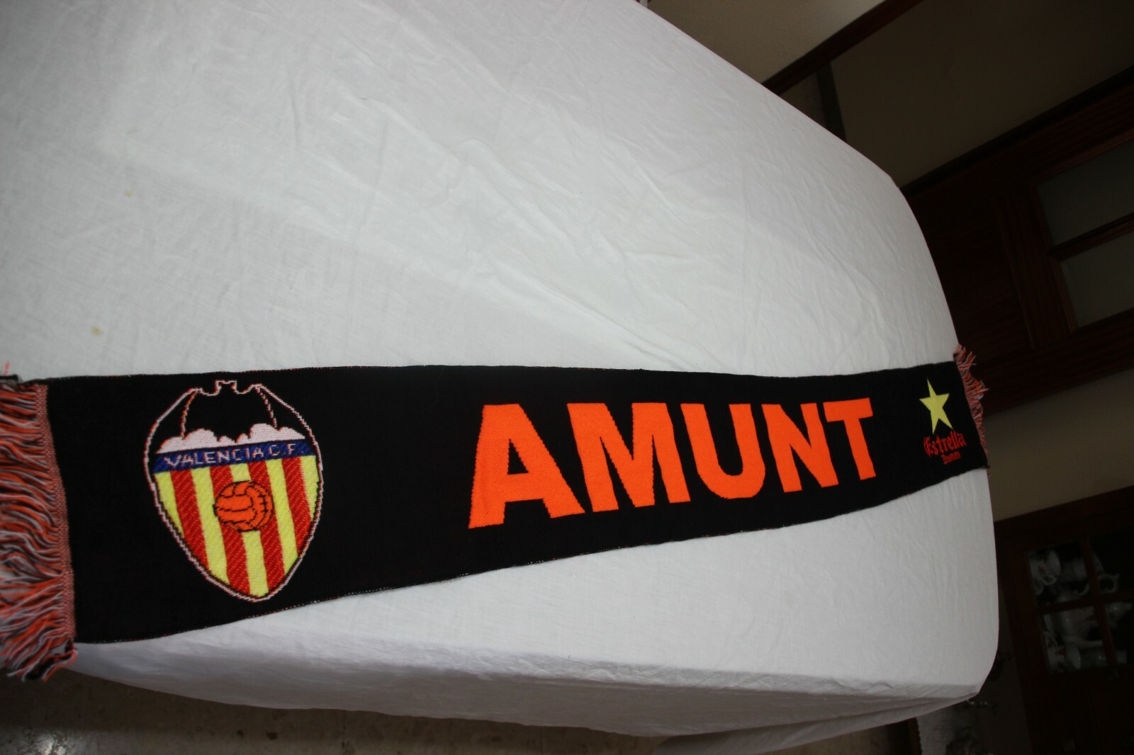 BUFANDA FUTBOL DEL VALENCIA C.F MUY COTIZADA DAM |