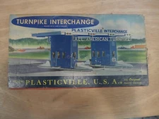 Plasticville #1900 - TURNPIKE EXCHANGE - INDIVIDUAL PARTS  - ORIGINAL - O Scale