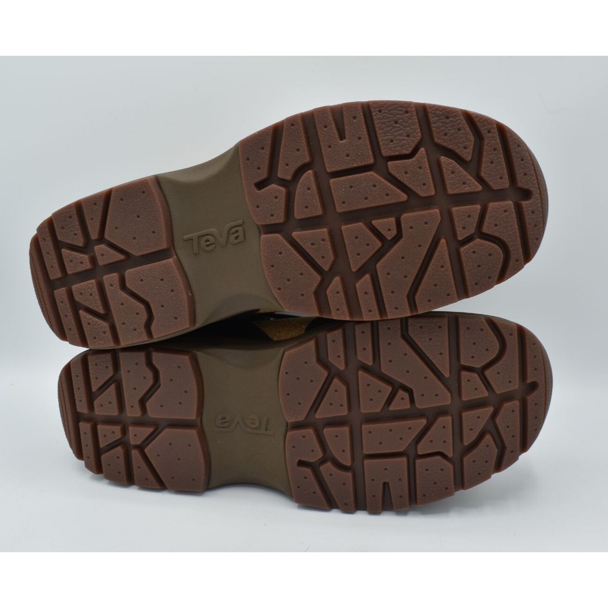 Teva Mens Size 12 Revive 