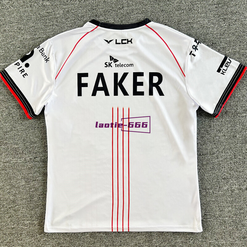 T1 Faker ユニフォームキーホルダー 2024 T1 Faker ユニフォームキーホルダー 2024 - メルカリ