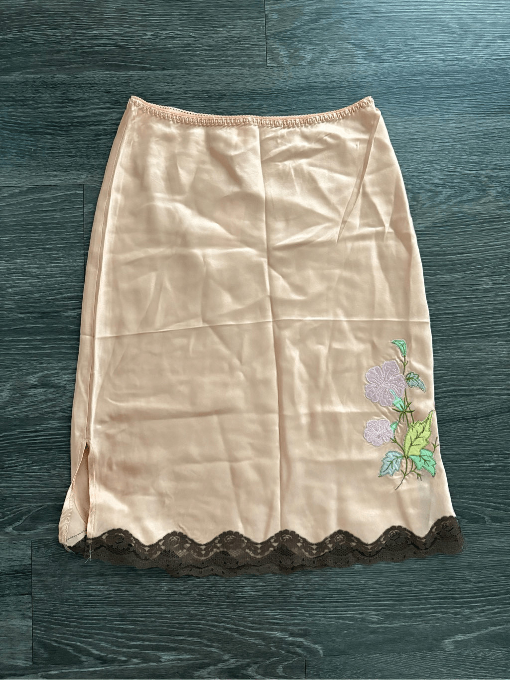 NWT Gold Hawk Peach Nectar Floral Applique Silk Slip Skirt Size Small