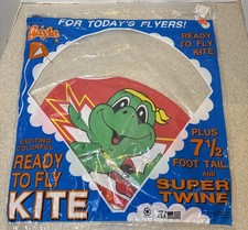 Vintage 1990 Gayla Turtle Kite 7 1/2 Ft Tail And Super Twine