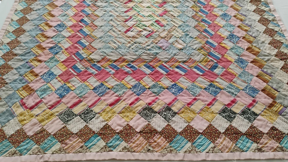 Edredón de cuna de retazos patrimoniales de colección 40 X 50 viaje alrededor del mundo años 50 Foto 2 de 4