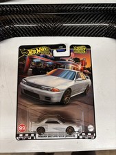 Hot Wheels Nissan Skyline GT-R (BNR32) Godzilla - Boulevard Premium