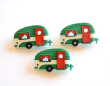 3 Holiday Campers - Shank Back Craft Buttons / Green Trailer w Red Accents