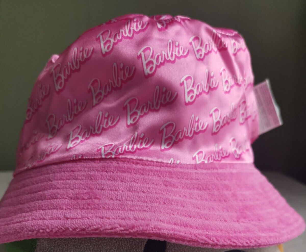 💕🧠🥰 NEW Barbie Pink Velvet Reversible Bucket Hat