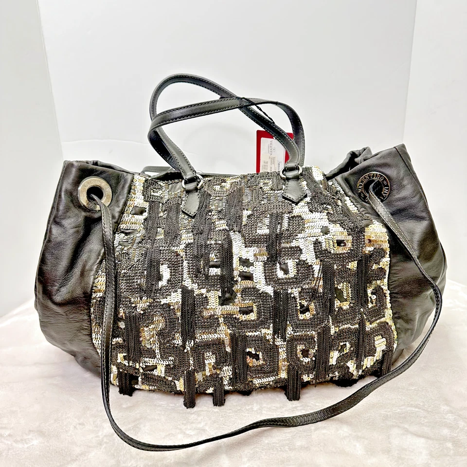 Bolso para mujer Valentino Garavani de cuero gris oscuro con lentejuelas precio de venta sugerido por el fabricante 3495 USD Foto 2 de 4